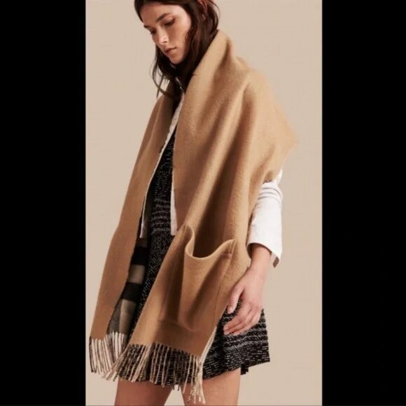 BURBERRY LARGE CHECK REVERSIBLE WRAP STOLE SCARF WITH POCKETS 100% CASHMERE - Picture 1 of 9